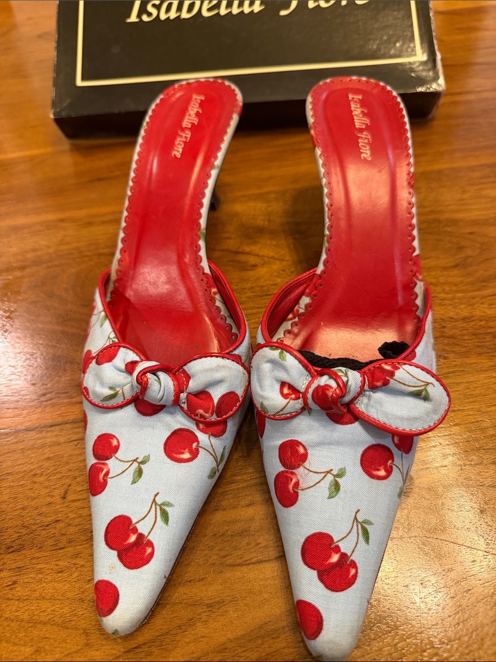 Isabella Fiore Red Cherry-Print Pointed Toe Mules